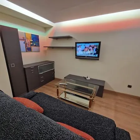 Apartamento En Cimadevilla Con Vistas Хихон