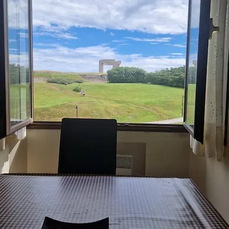 Apartamento En Cimadevilla Con Vistas * Хихон